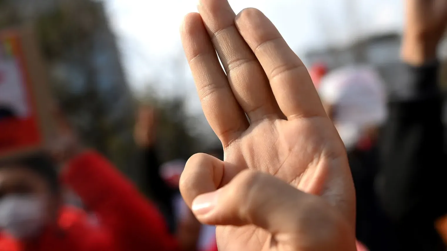 Myanmar_Protestors_three-finger gesture_resistance symbol.